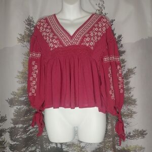American Eagle Peasant Top